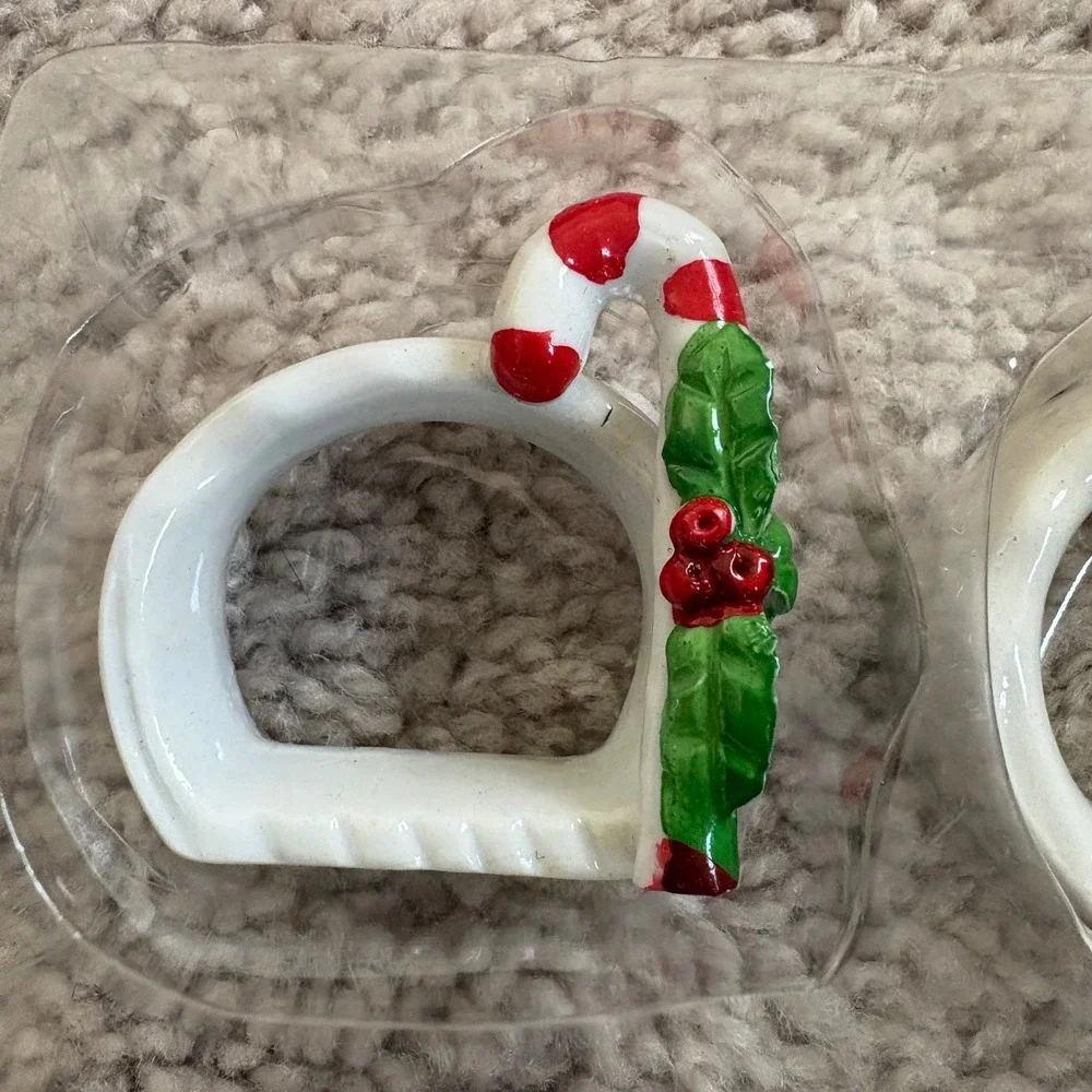 Vintage Set of 4‎ Porcelain Napkin Rings Candy Cane Holly Holiday Table Decor